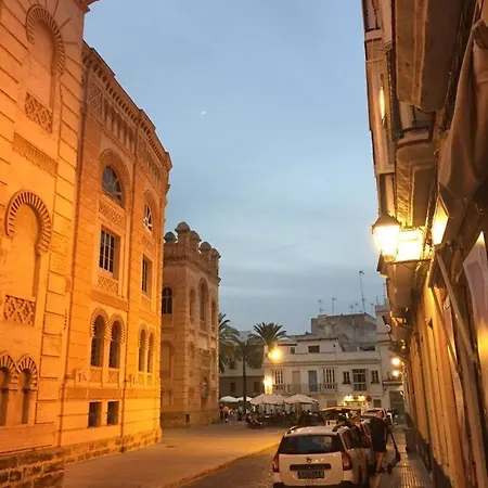 Vista Plaza Falla 公寓 *