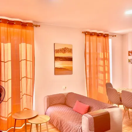 Vista Plaza Falla Appartement *